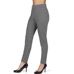 NWT MeMoi Slim Houndstooth Shaping Leggings 
Size S/M